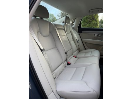 2019 Volvo S90 D4 190hp Momentum Geartronic thumbnail