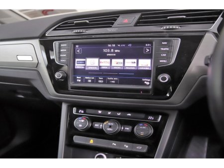 2017 Volkswagen Touran 1.4 TSI DSG COMFORTLINE *REVERSE CAM*CARPLAY*ANDROID AUTO*PARK SENSORS* €17,890 thumbnail