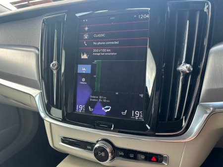 2018 Volvo V90 D4 MOM GT Auto €23,995 thumbnail