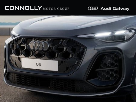 2026 Audi Q5 S-LINE E-HYBRID QUATTRO A/T €75,950 thumbnail