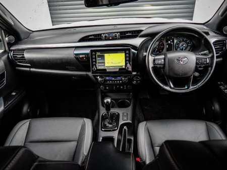 2024 Toyota Hilux - thumbnail 9