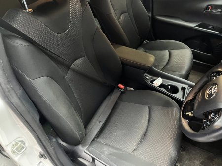 2022 Toyota Prius 2022 TOYOTA PRIUS S 1.8 AUTOMATIC / CRUISE CONTROL / REVERSE CAMERA AND MORE thumbnail