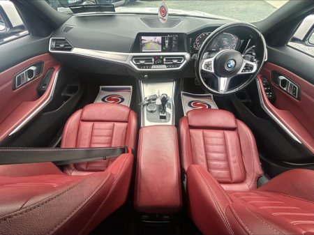 2022 BMW 3 Series - view 2