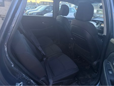 2016 Kia Carens - thumbnail 16