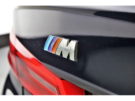 2018 BMW 5 Series - thumbnail 16