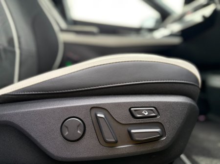 2025 Kia EV6 - thumbnail 10