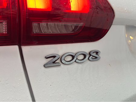 2018 Peugeot 2008 €15950 2018 PEUGEOT 2008 ALLURE 1.2 AUTOMATIC / CRUISE CONTROL / PARKING AID AND MORE €15,950 thumbnail