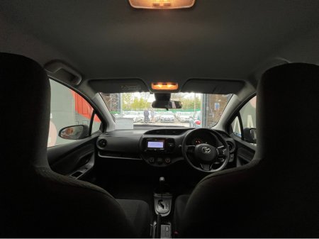 2018 Toyota Vitz - thumbnail 12