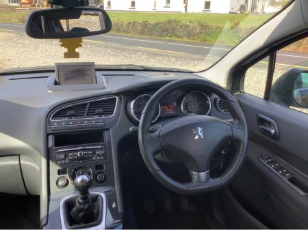 2010 Peugeot 5008 - thumbnail 3