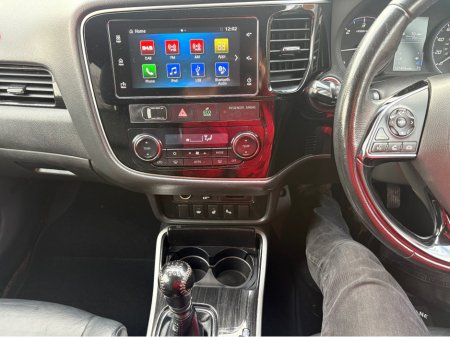 2018 Mitsubishi Outlander - thumbnail 13