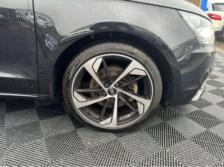 2013 Audi A1 - thumbnail 2