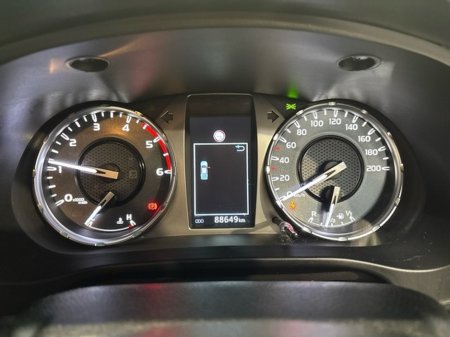 2022 Toyota Hilux 2.4 SR5 DOUBLE CAB 4DR €38,500 thumbnail