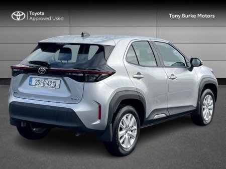 2025 Toyota Yaris Cross - Save EUR 3,000 - Luna - 1.5 Hybrid - Automatic - EUR 180 Tax // Remote Central Locking // Front Electric Windows // Rear Electric Windows // Electric Mirrors // Finger Tip Stereo Controls €30,850