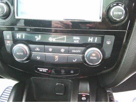 2018 Nissan Qashqai NEW NCT 2028, PREMIUM, 360 CAMERA , PANORAMIC ROOF, SAT./NAV., CRUISE, LOW KMS. HISTORY. €14,799 thumbnail