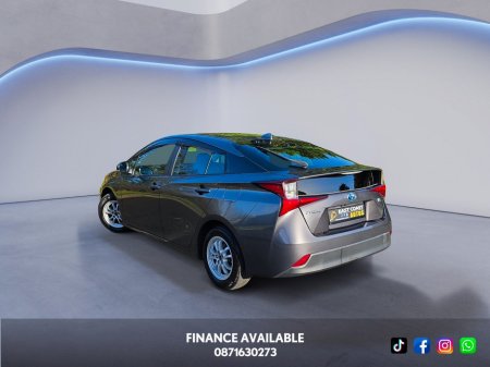 2020 Toyota Prius - thumbnail 5