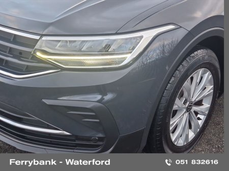 2021 Volkswagen Tiguan - thumbnail 4