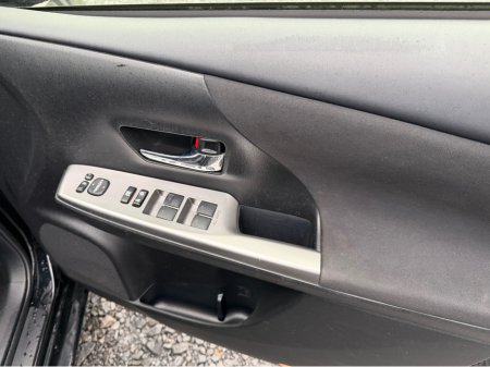 2018 Toyota Prius - thumbnail 26