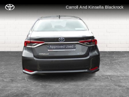 2025 Toyota Corolla Hybrid Luna Saloon €31,450