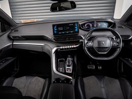 2023 Peugeot 5008 FL Allure 1.5 Blue HDI 130 AUT €34,750 thumbnail