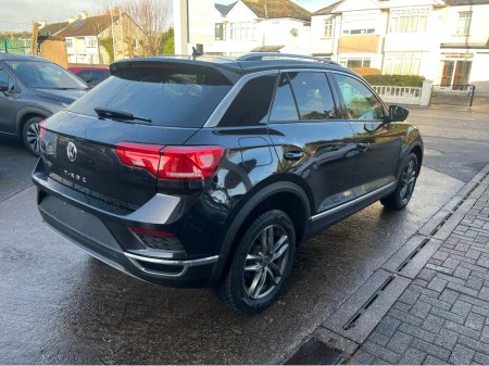 2020 Volkswagen T-Roc 2.0 tdi automatic €26,000 thumbnail