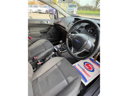 2017 Ford Fiesta - thumbnail 8