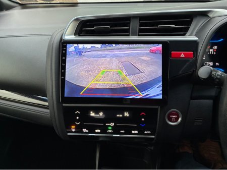 2016 Honda Fit DAA-GP5 €12,750 thumbnail