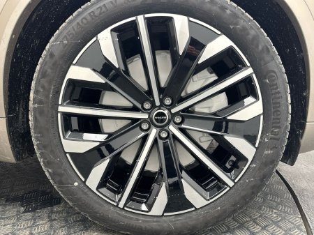 2026 Volvo XC90 - thumbnail 5