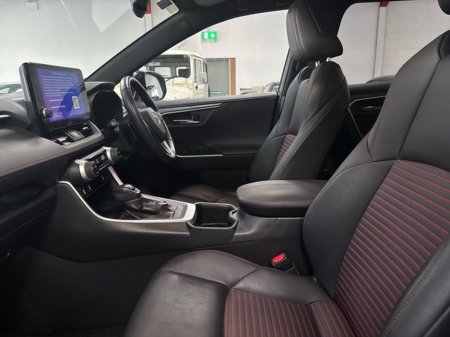 2023 Toyota Rav4 PLUG-IN HYBRID SPORT €44,950 thumbnail