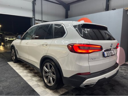 2021 BMW X5 €49950! 2021 BMW X5 xDRIVE45E 3.0 AUTOMATIC / CRUISE CONTROL / 360° PARKING CAMERA / ELECTRIC MEMORY & HEATED SEATS / PANORAMIC SUNROOF / AMBIENT LIGHTS €49,950 thumbnail