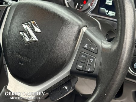 2020 Suzuki Vitara SZ5 1.4 Petrol Hybrid Manual - High Spec €18,450 thumbnail
