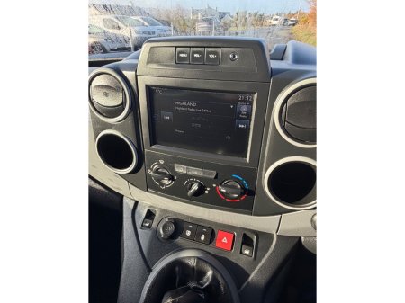 2017 Peugeot Partner - thumbnail 10