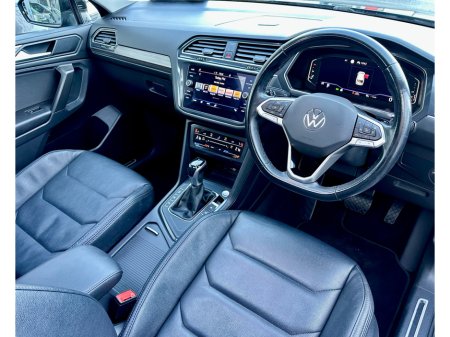 2022 Volkswagen Tiguan Allspace ++LEATHER / AUTO / 7-SEAT  PANORAMIC ROOF++ €33,950 thumbnail