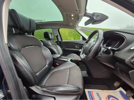 2019 Renault Scenic SIGNATURE TCE 140PS 5DR €14,950 thumbnail
