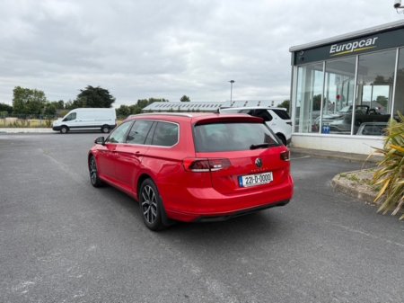 2022 Volkswagen Passat SEL TDI €32,995 thumbnail