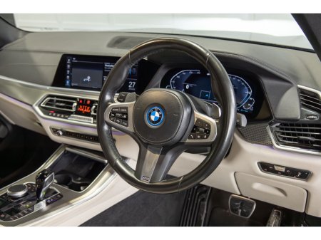2022 BMW X5 xDrive45e M Sport €57,950 thumbnail