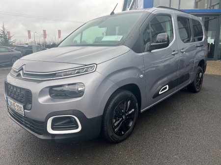 2024 Citroen Berlingo - view 3
