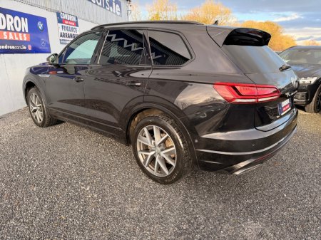 2019 Volkswagen Touareg 3.0 TDI V6 R-LINE  AUTO 285BHP ( 191 REG ) €49,850 thumbnail