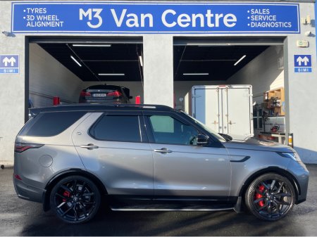 2023 Land Rover Discovery (232) LAND ROVER DISCOVERY 3.0 SD6 R-DYNAMIC OVERFINCH €48,950 thumbnail