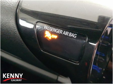 2022 Toyota Hilux 2.4 DLX SINGLE CAB 2DR €31,990 thumbnail