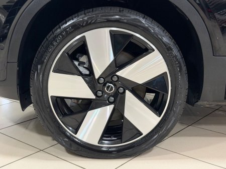 2023 Volvo XC40 - thumbnail 13