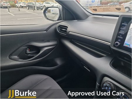 2022 Toyota Yaris - thumbnail 19