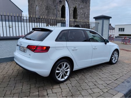 2015 Audi A3 1.6 TDI SE 105PS 5DR €7,800 thumbnail