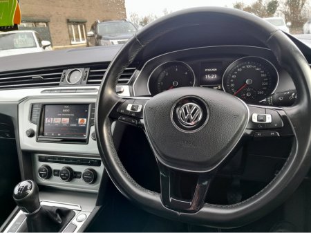 2016 Volkswagen Passat - thumbnail 28