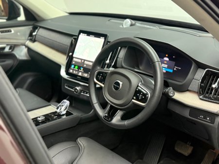 2025 Volvo XC90 - thumbnail 10