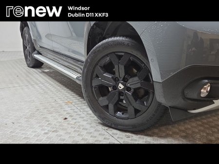 2022 Dacia Duster SE Extreme TCE 90 5DR *3k SCRAPPAGE OFFER* €20,495 thumbnail