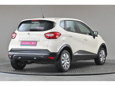 2017 Renault Captur 1.5 DCI 5SPD LIFE 90BHP EU6 €10,890 thumbnail