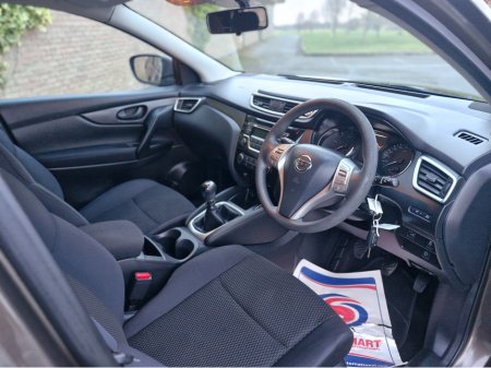 2015 Nissan Qashqai 1.5 DSL LOW MILAGE €8,500 thumbnail