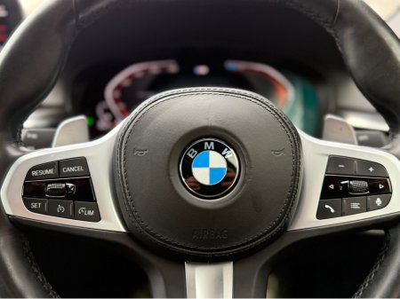 2021 BMW 5 Series - thumbnail 16
