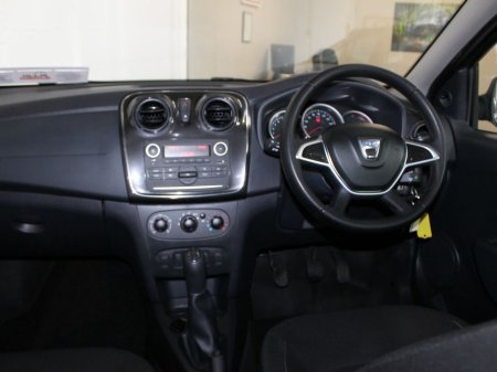 2017 Dacia Sandero - thumbnail 10