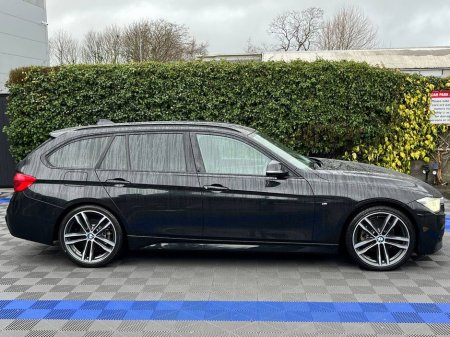 2018 BMW 3 Series 320d M-SPORT TOURING // ONLY 14, 900 KMS // 19" SHADOWLINE ALLOYS // LEATHER M-SPORT INTERIOR €26,900 thumbnail